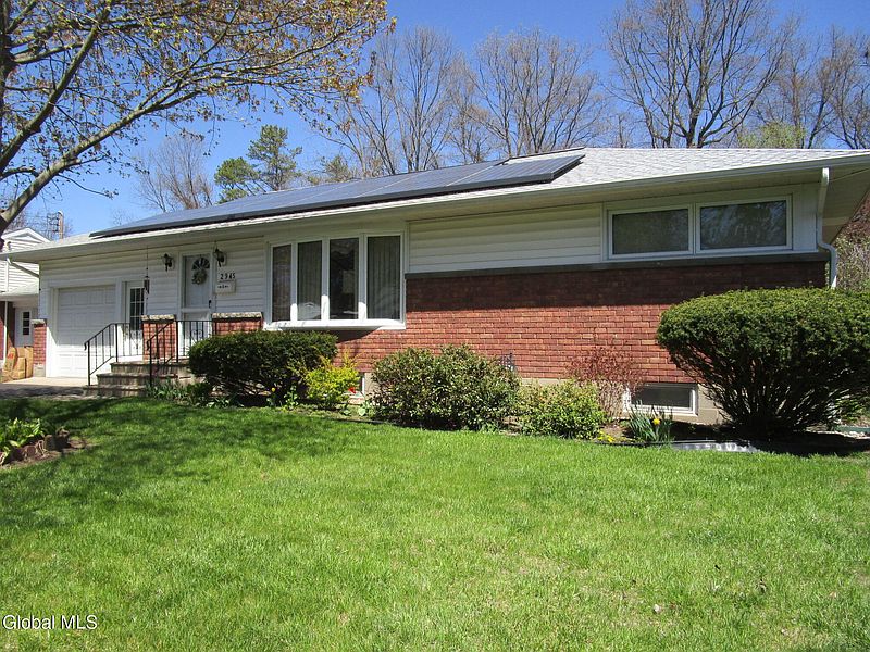 2nd image of 2945 Gibson Street