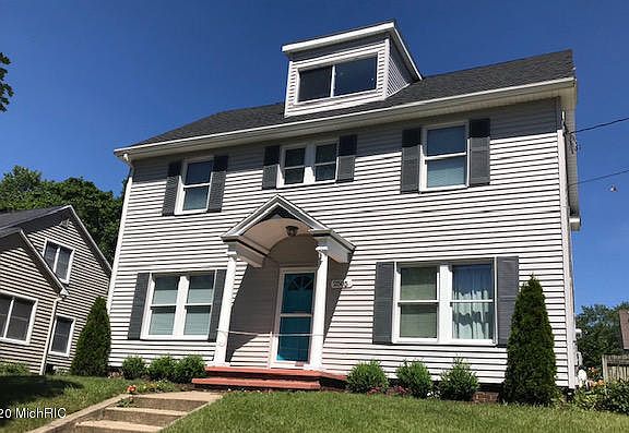 4th image of 2505 S Rose St