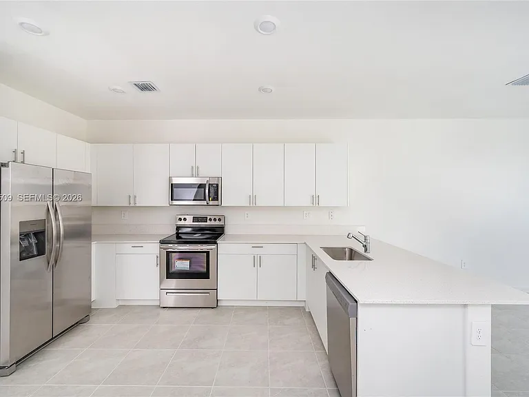 11932 SW 246th Ln — Photo 6