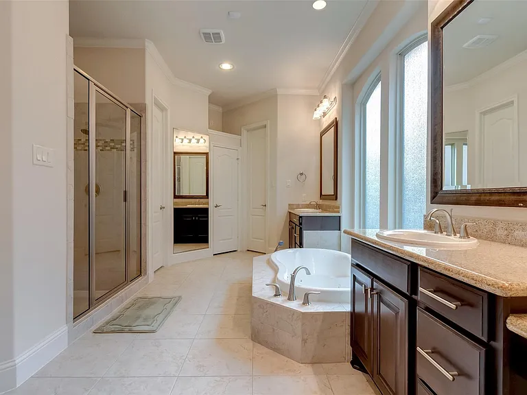 10307 Latta Creek Dr — Photo 36