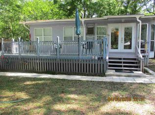 1944 River Rd NE, Steinhatchee, FL 32359