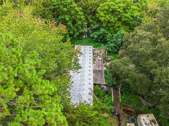 5th image of 365 Creek Ln
