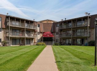 2011 E 122nd St APT D4, Burnsville, MN 55337