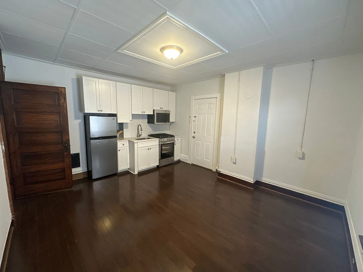N High St 2321-2327 ONYX — Photo 2