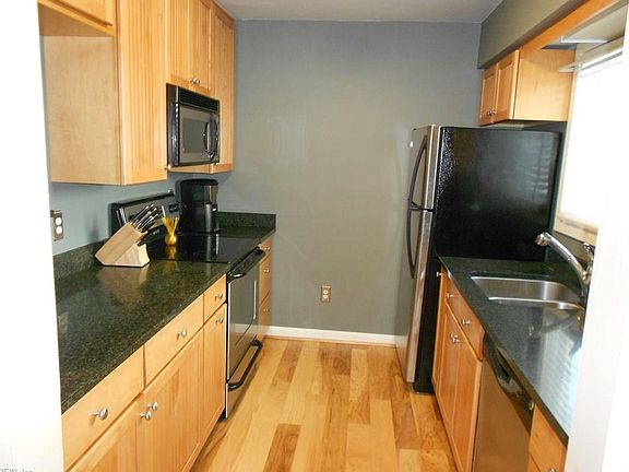 3rd image of 2301 Bergen Ct