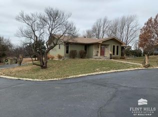 7622 Old Milford Rd, Milford, KS 66514