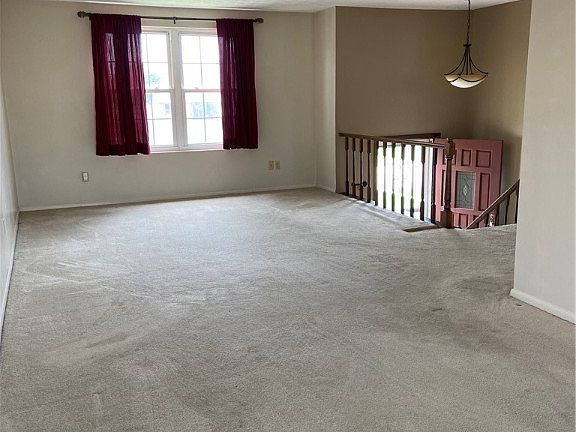 3rd image of 115 Wildwood Dr