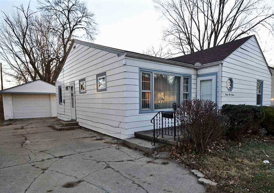 1st image of 3911 Public Ln
