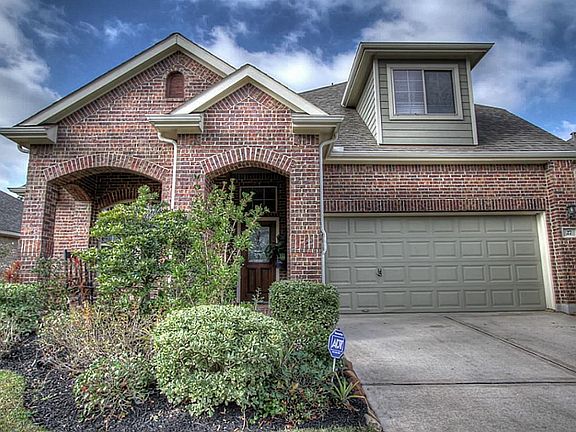 2nd image of 27 Quillwood Pl