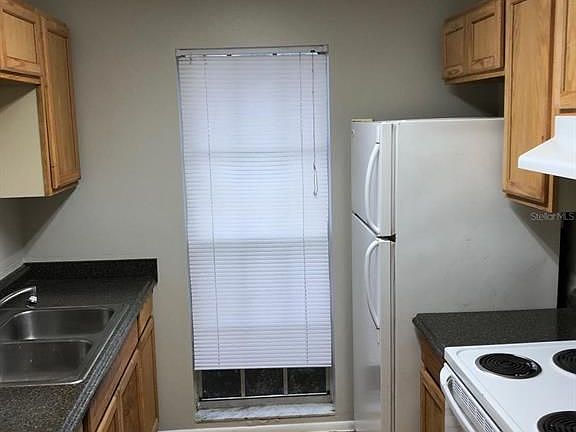 2nd image of 39328 Greenmeadow Dr
