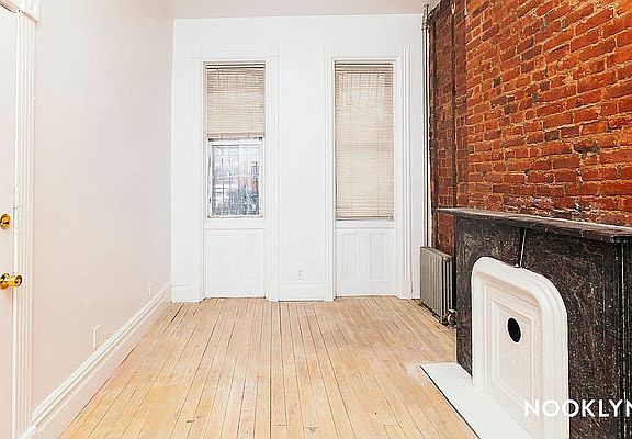 2nd image of 86 Menahan St #1D