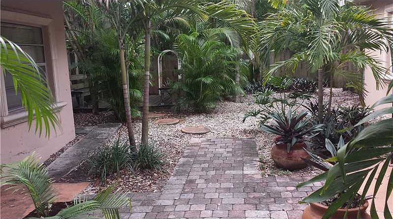 2nd image of 715 SW 14th Ave APT 4