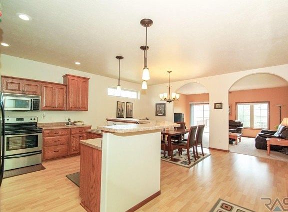 3rd image of 2705 E Worcester Pl