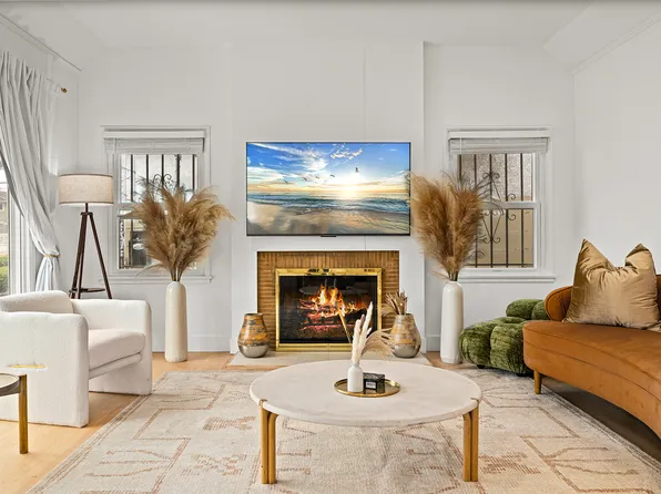 3423 W 84th Pl, Inglewood, CA 90305