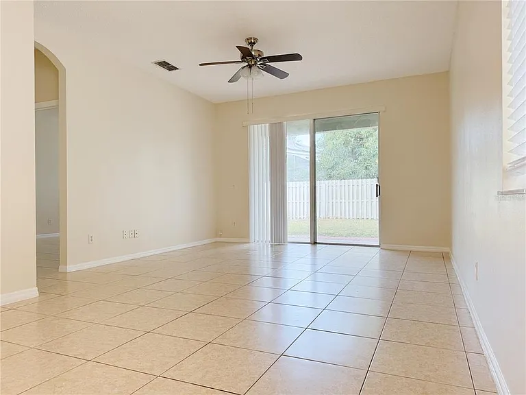 4932 Bellthorn Dr — Photo 12