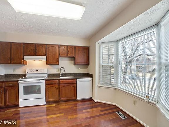 2nd image of 18705 Winding Creek Pl