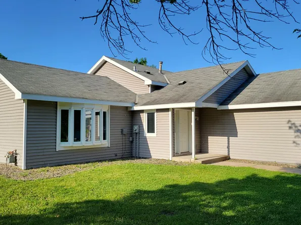 524 Wood Way, Burnsville, MN 55337