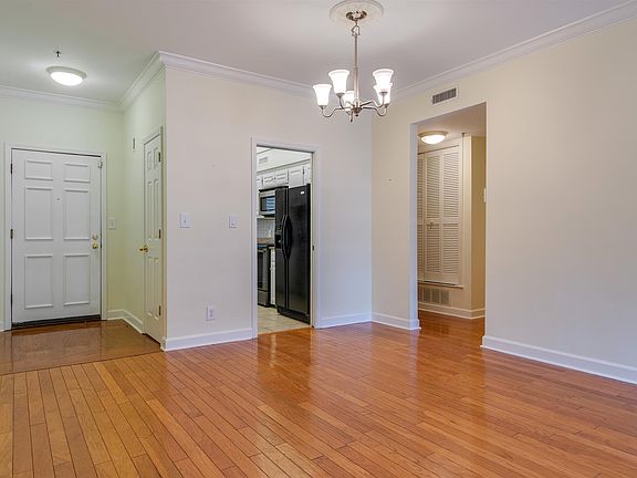 4th image of 3818 W End Ave APT 106