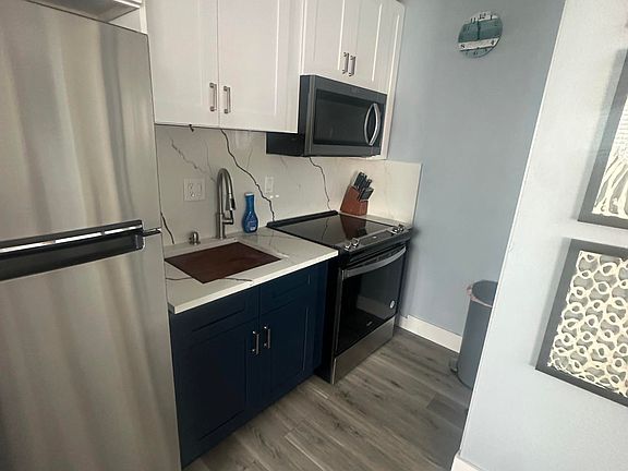3rd image of 535 S Lake Dr #2