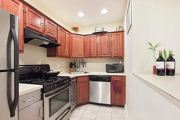 Sold by Town Residential | media 26