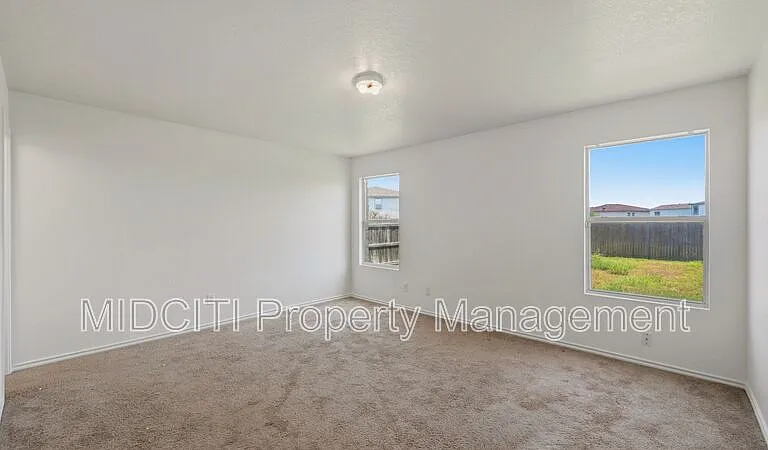 3248 Northwest Blvd — Photo 14