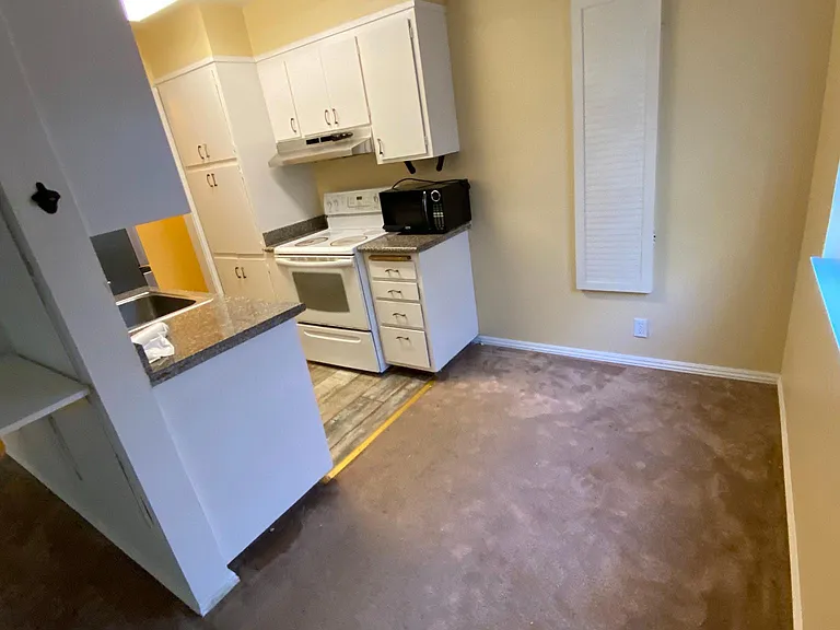 2533 Hillegass Ave #105 — Photo 9