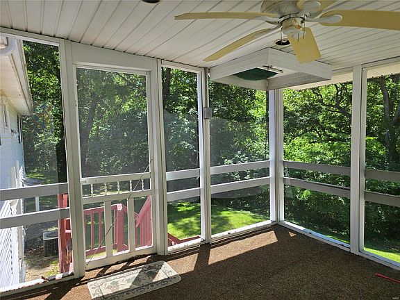 5th image of 57 Whippoorwill Dr