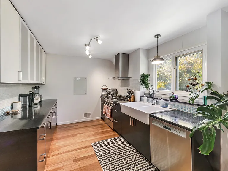 103 Park Ave #6 — Photo 9