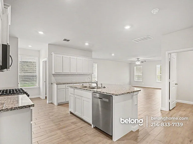 209 Bay Meadows Ln — Photo 6