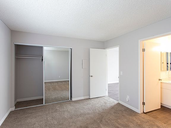 5th image of 2945 Broadway APT 102