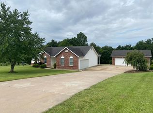81 Harris Ln, Moscow Mills, MO 63362