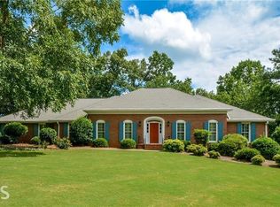 160 Mountain Shoals Rd, Roswell, GA 30075