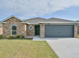 1097 E 146th Ct S, Glenpool, OK 74033
