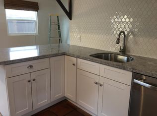 389 La Veta Ave, Encinitas, CA 92024