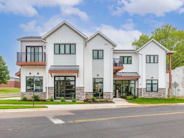 5411 Bashford St #203, Mc Farland, WI 53558