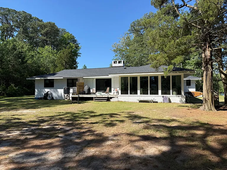 305 Ship Point Rd — Photo 39