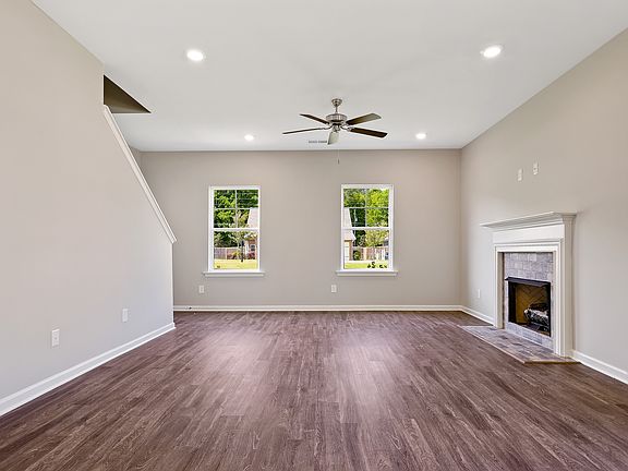 3rd image of 333 Shelby Farms Ln