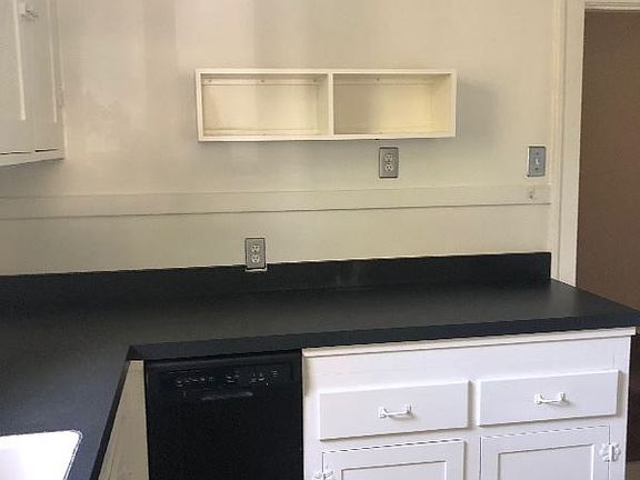 5th image of 5015 Kavanaugh Blvd