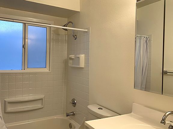 5th image of 2626 SW Beaverton Hillsdale Hwy #1