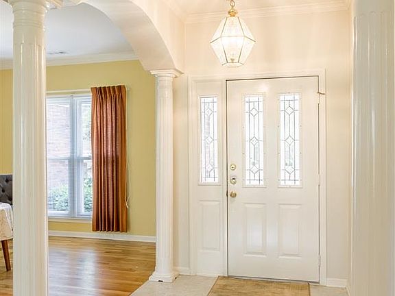 3rd image of 111 Lawson Wall Dr