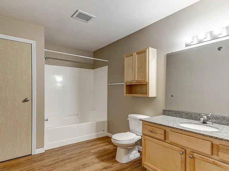 McEnroe Place Apartments — Photo 16