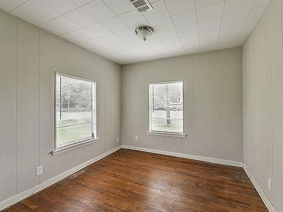 3rd image of 424 Thomas St