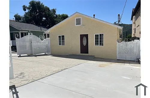 10057 Tujunga Canyon Blvd Photo 1
