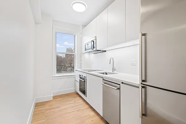 Rented by Compass | media 12