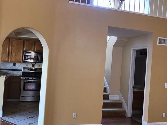 4th image of 2270 Ravenwood Dr