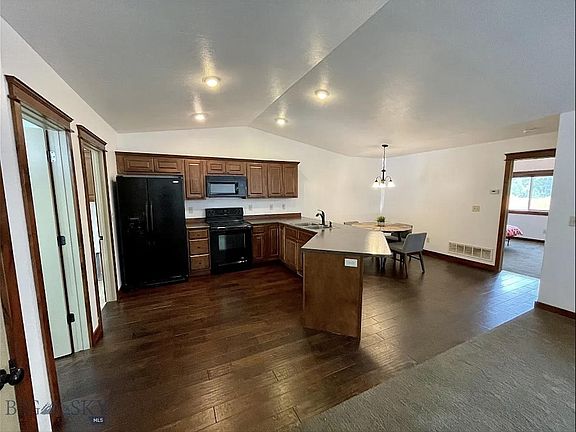 3rd image of 101 Covey Ct APT C