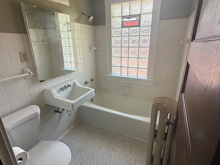 3002 N Frederick Ave #2 — Photo 11