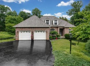 219 Macgregor Dr, Blue Ridge, VA 24064