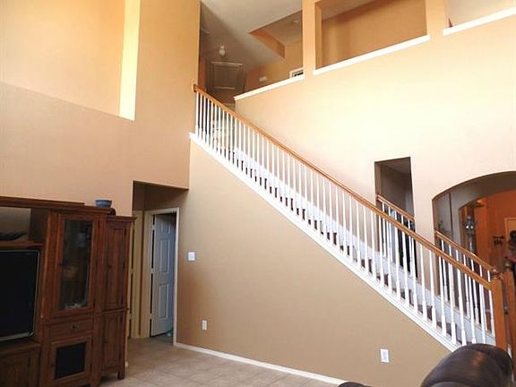 3rd image of 216 Flatwood Dr