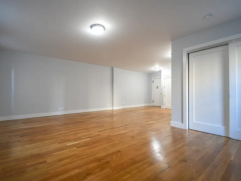 930 Ogden Ave #11 — Photo 4